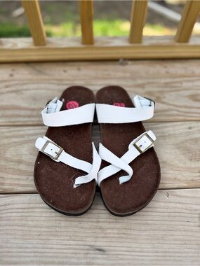 White Strappy Buckle Sandals